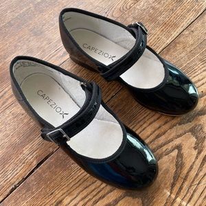 New without tags Capezio tap shoes. Little Kids size 1 wide.